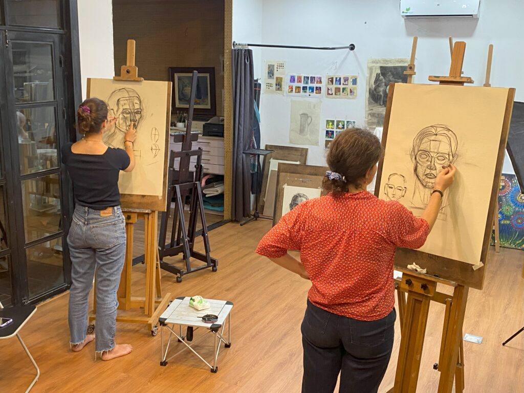 Which Beginner Art Class Is Best? A Full Comparison - Aug, 2025