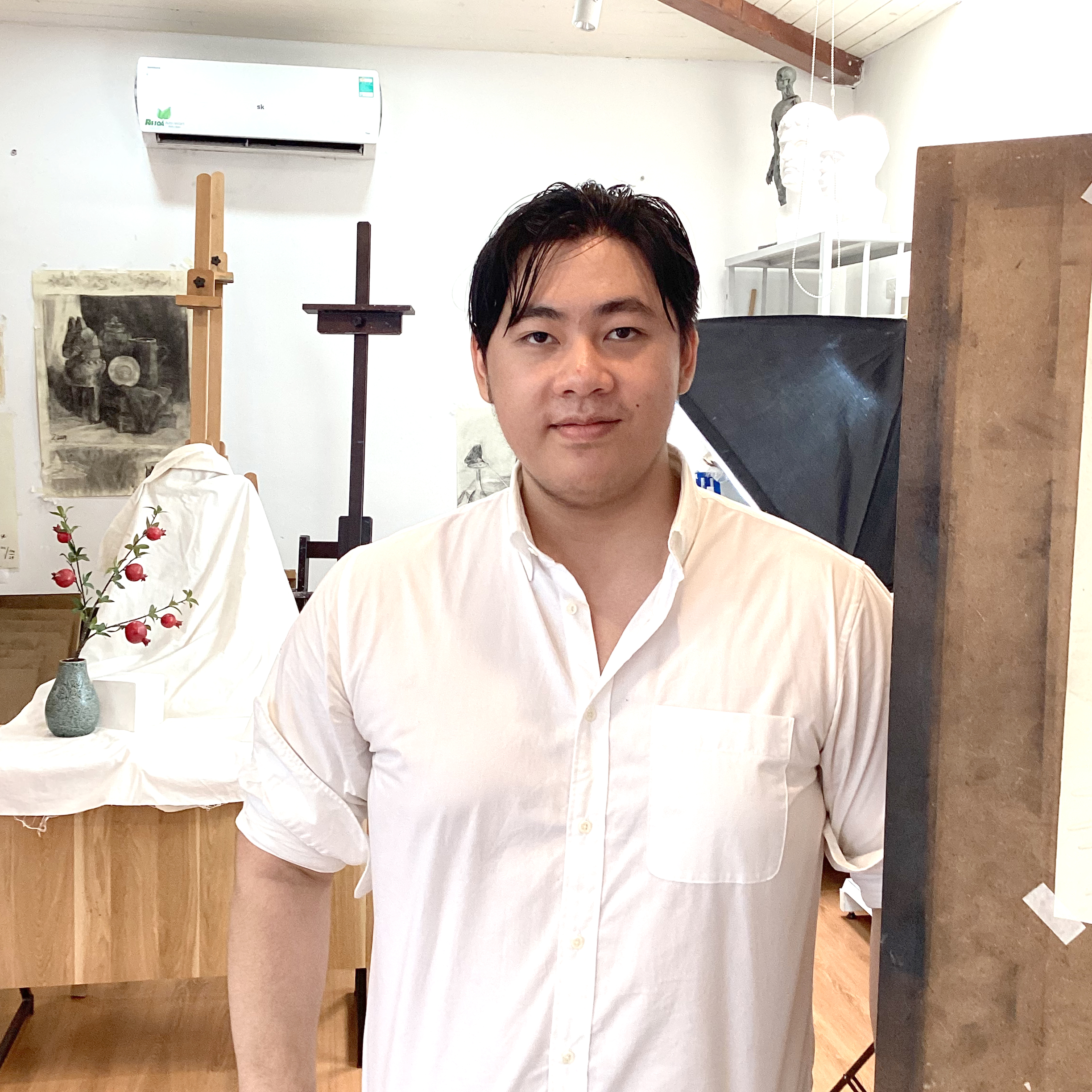 The Khang at art tutor hanoi